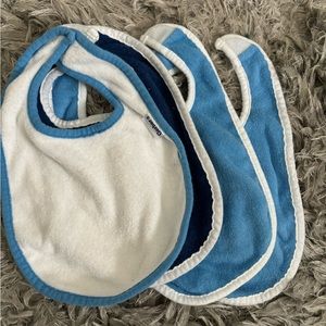4 pack bibs- stain free
